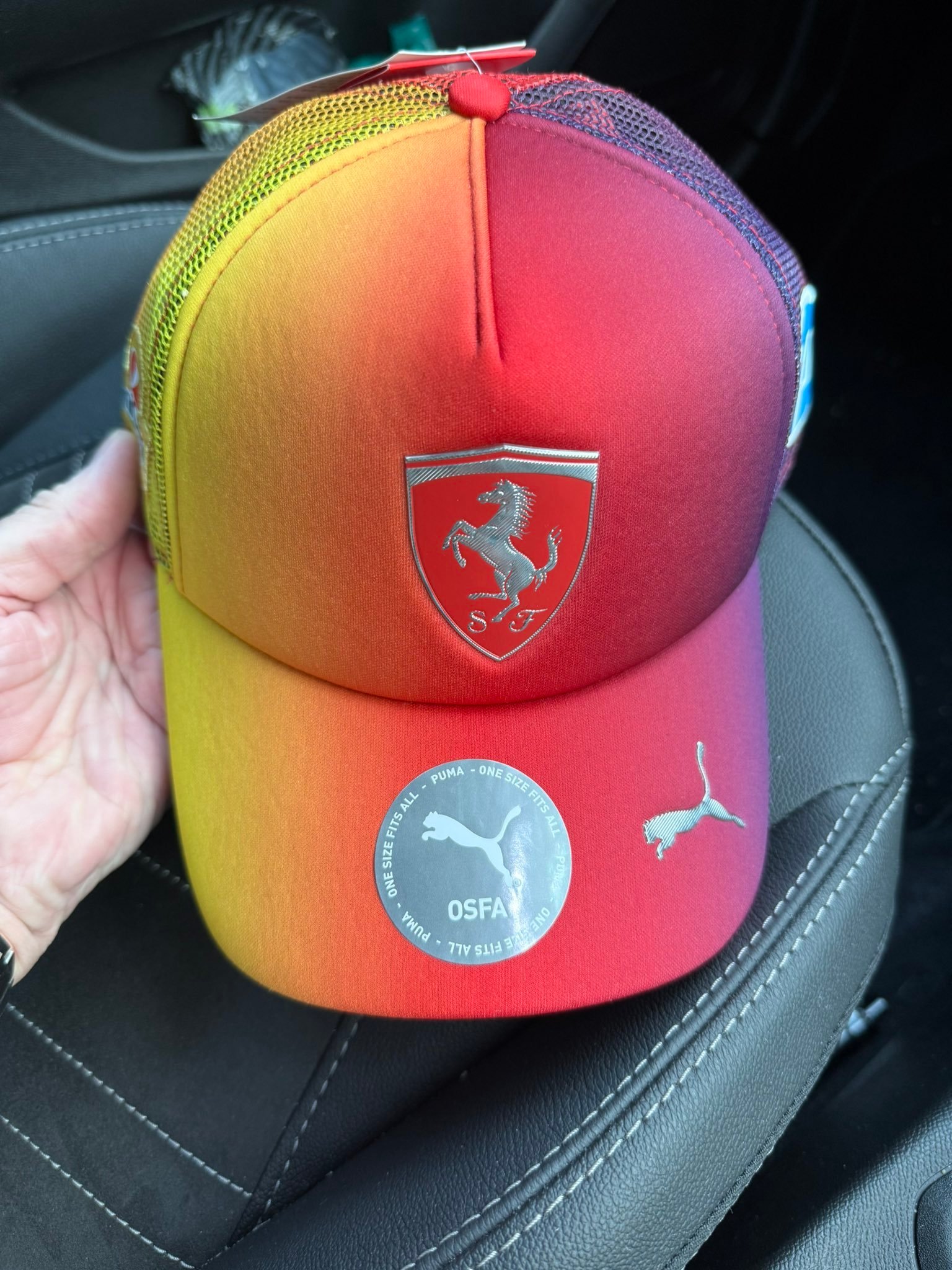 Gorra del equipo Lewis Hamilton - Scuderia Ferrari F1 - SE Silverstone 2025